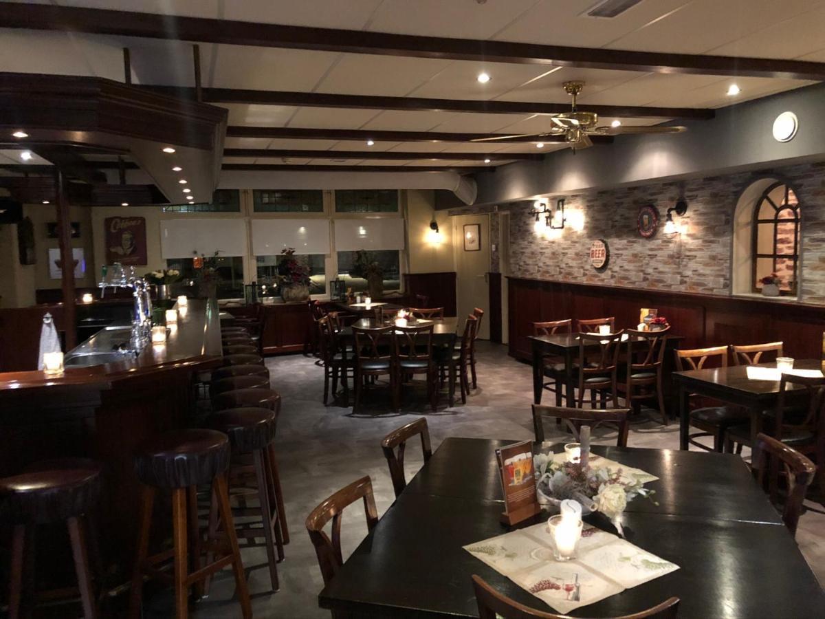 De Halve Maan Hotel Bovenkarspel Kültér fotó